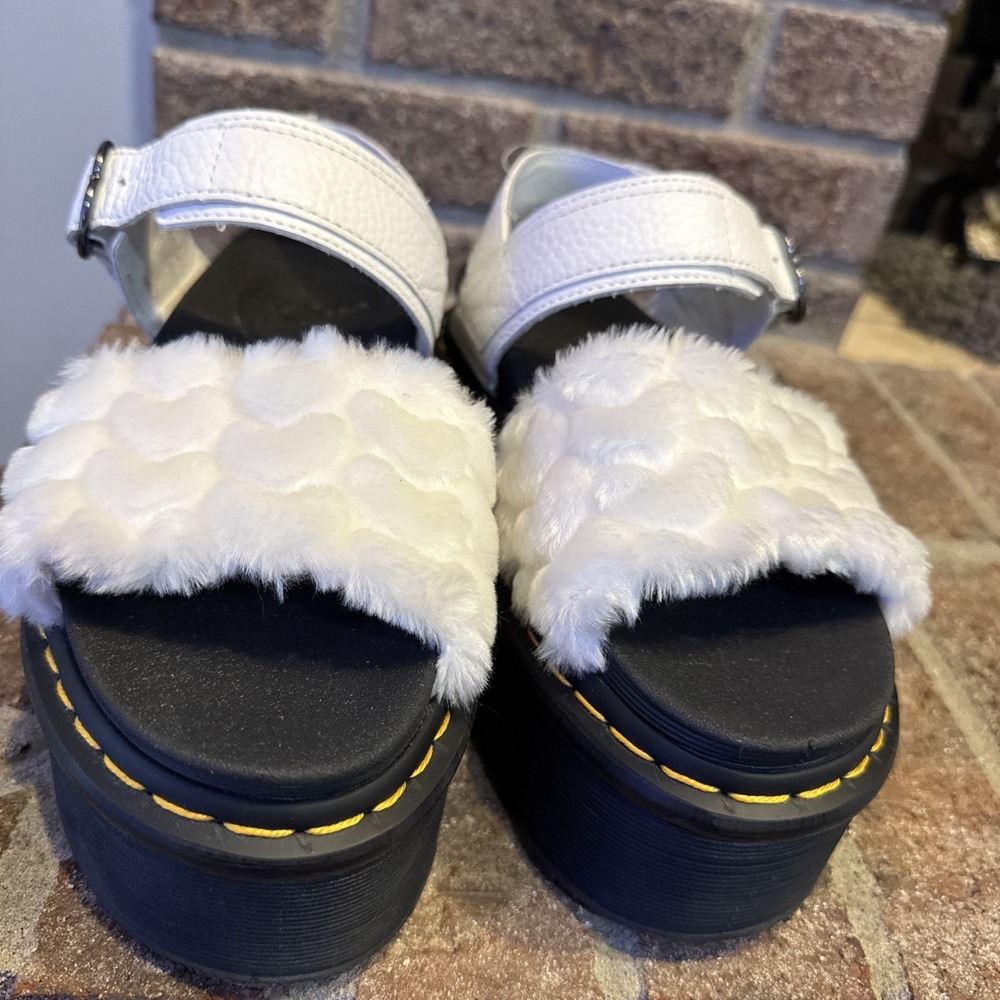 Dr. Martens Voss Quad Fluffy Sandals Women 8 White Heart Buckle Chunky Platform - Picture 13 of 16